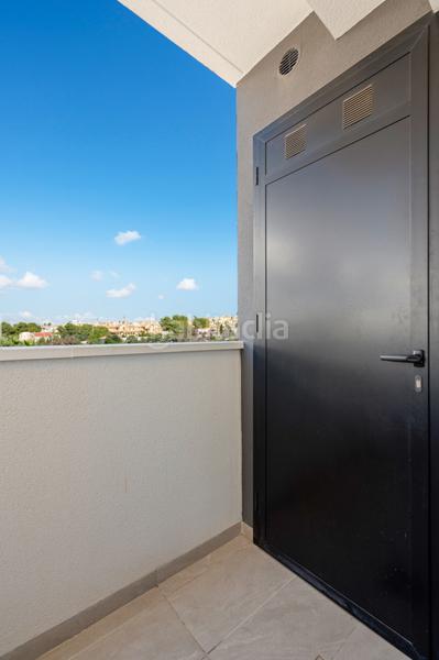 Foto 85d3a71a-eca4-4846-966e-28c350871f7f. Piccolo appartamento con parcheggio in La Florida Orihuela