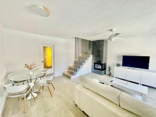 Semi detached house in Calabardina