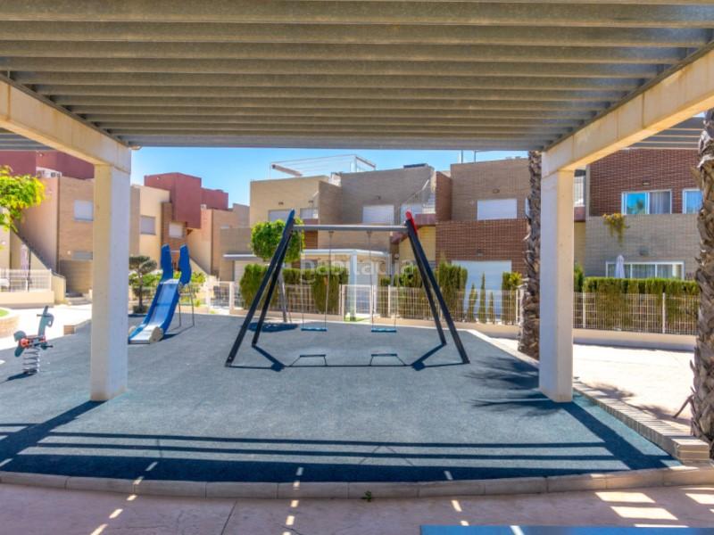Foto 95a5596b-cc4f-43ac-a803-fea04181ccf2. Appartement in Parque Acuático - Sector 25 Torrevieja