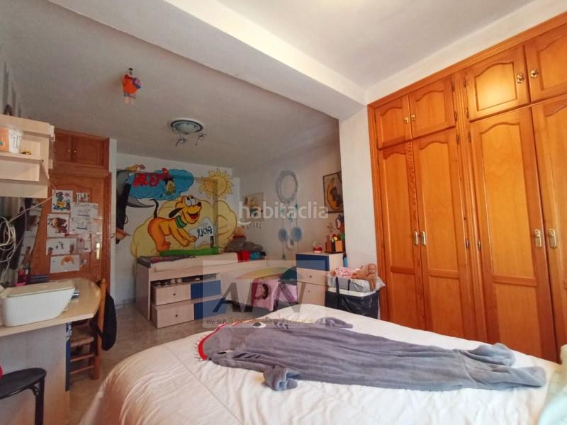 Foto adbf299f-a6ee-4650-9ce3-39660357b2f1. Casa adossada a Álora