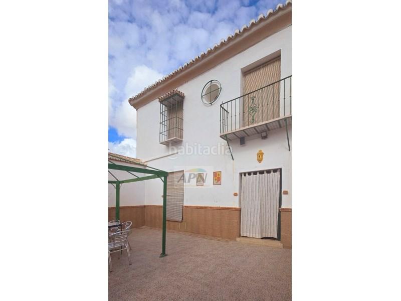 Foto c2bc27d7-1be5-4724-88ea-84f0fde80f21. Masia a Álora