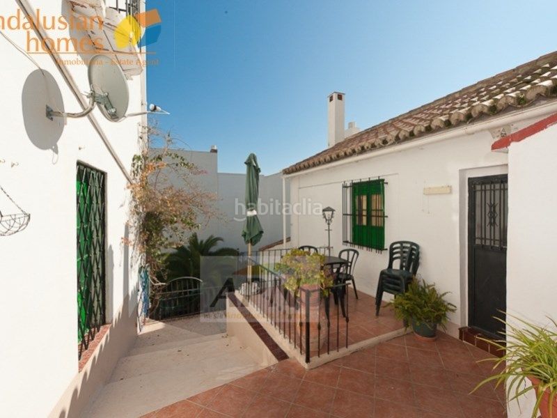 Foto 702425d3-bd71-4207-8aa5-3a333344b109. Casa adossada a Álora