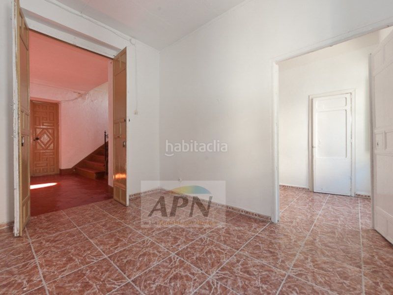 Foto b543fe44-488b-4503-9cf3-0869d5c3e670. Casa adossada a Álora