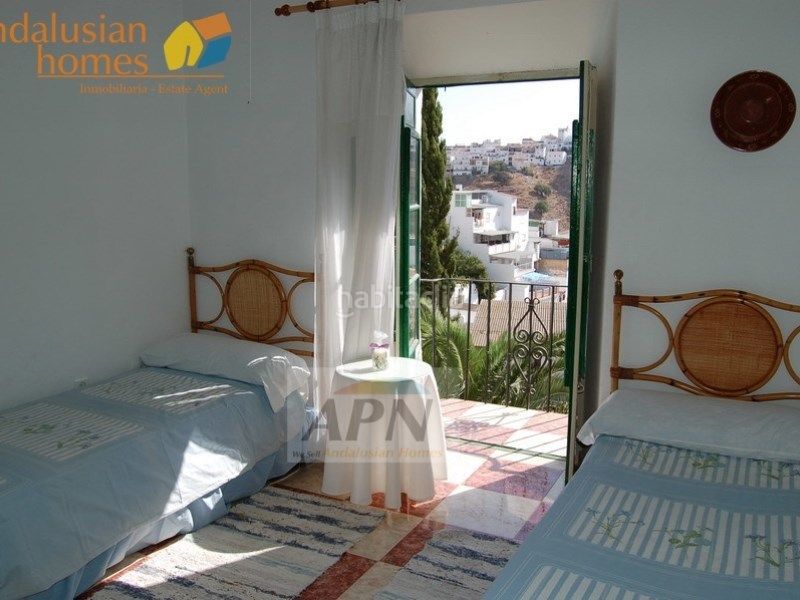Foto f8940185-a303-4035-890a-3f0b5b122bb3. Casa adossada a Álora