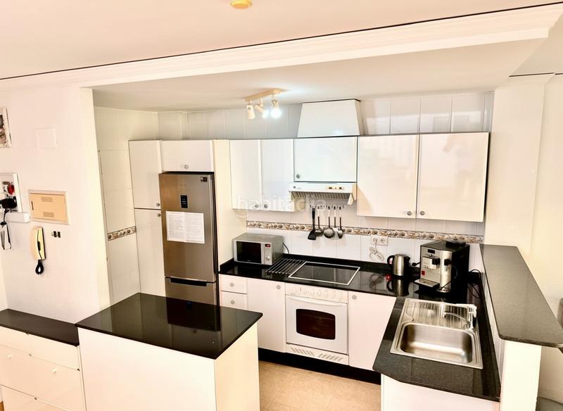 Foto b795d692-d5ce-49c8-bdee-d681cee6d1a3. Casa adosada en Poblets (els)