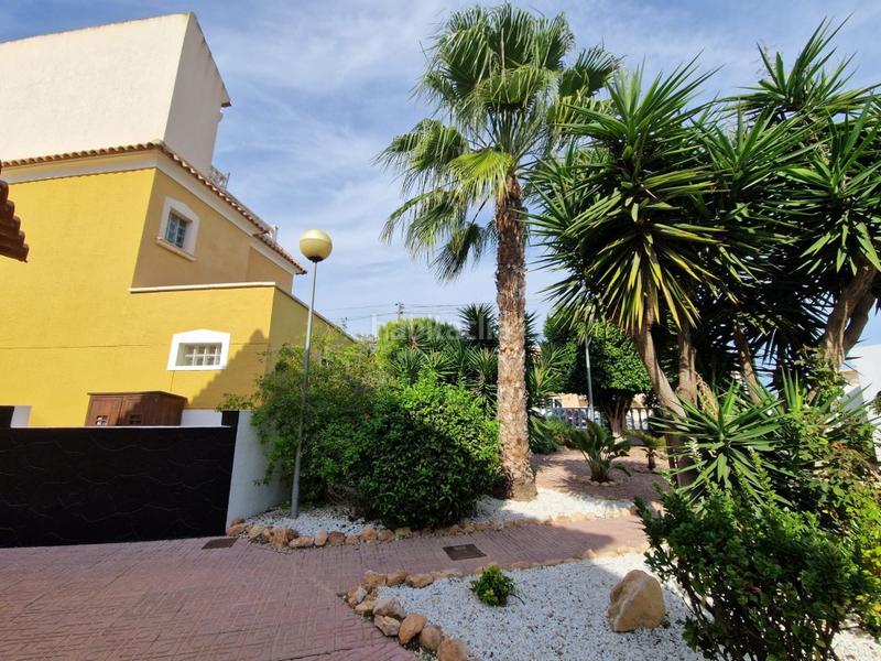 Foto d62a4c04-6856-427a-b4aa-c9325fe1685c. Dúplex amb piscina a La Zenia Orihuela