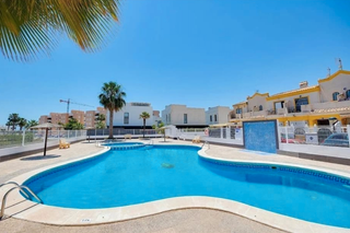 Casa adossada a Pueblo