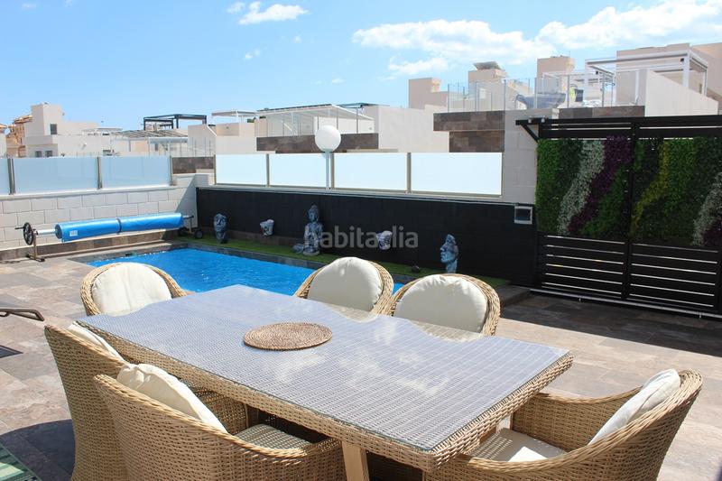 Foto 66b1fb23-886a-48bd-8d11-cd03eb33dea8. House in La Zenia Orihuela