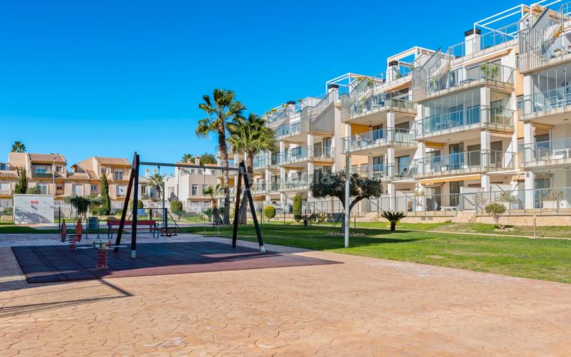 Foto 21de3692-75a7-45b6-a527-bd4149a2cdad. Apartament amb aparcament a Villamartín-Las Filipinas Orihuela