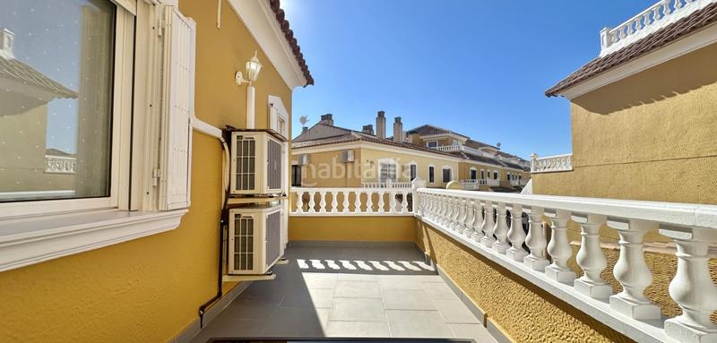 Foto 260776e4-9710-48d7-a541-8d3cdf9641fe. Maison jumelée dans La Florida Orihuela