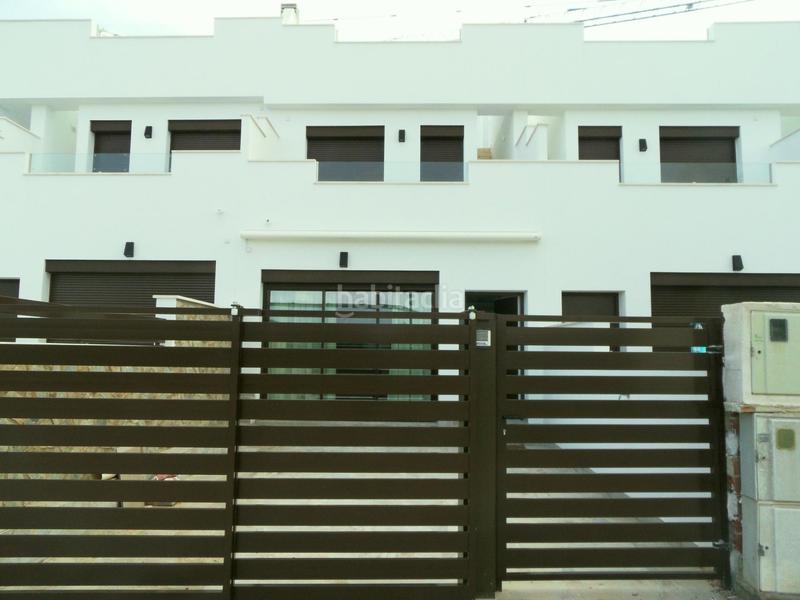 Foto 5f0ecf5f-596b-4a5f-83b3-c9100c0c3060. Casa a schiera con parcheggio in Pilar de la Horadada ciudad Pilar de la Horadada