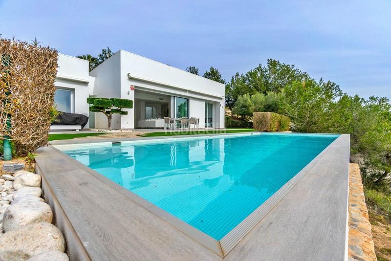 Foto 95d78b9e-f695-488c-b4ac-6f241ee1659f. Casa a Lomas de Campoamor - Las Ramblas Orihuela