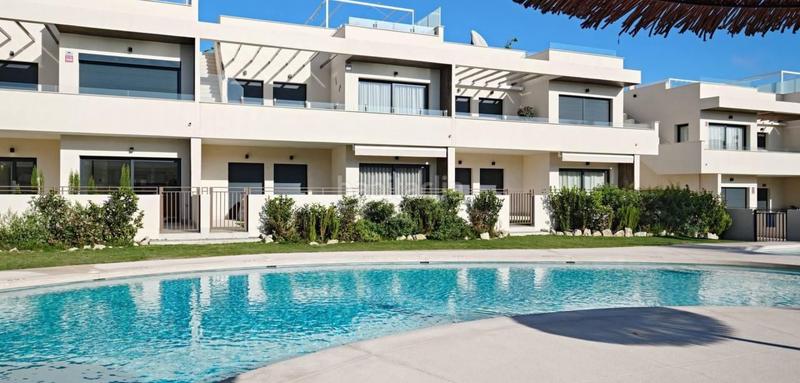 Foto 6b76d9c2-aae0-404c-9ffc-fba791aaead6. Apartment with parking in La Veleta Torrevieja