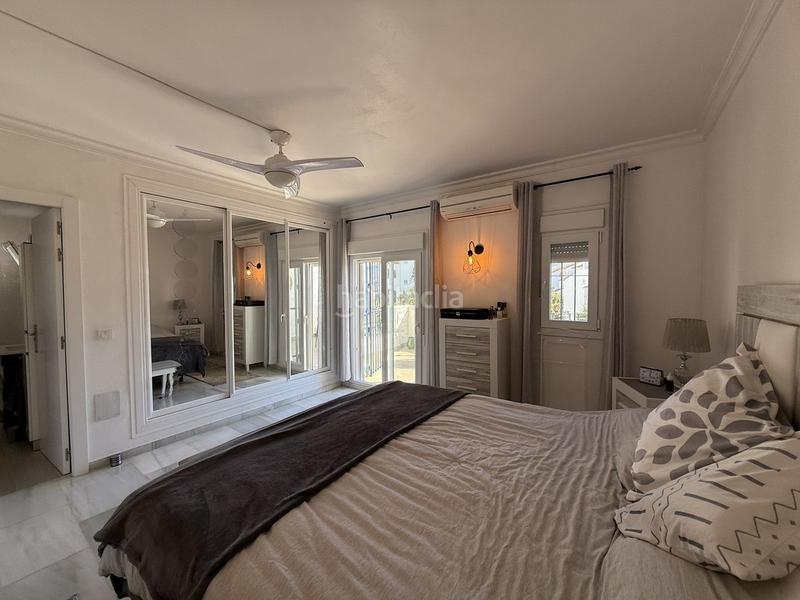 Foto 4940809a-f8db-48bb-b08f-ceae6bb3c8f5. Semi detached house with parking in Paraiso - Barronal Estepona