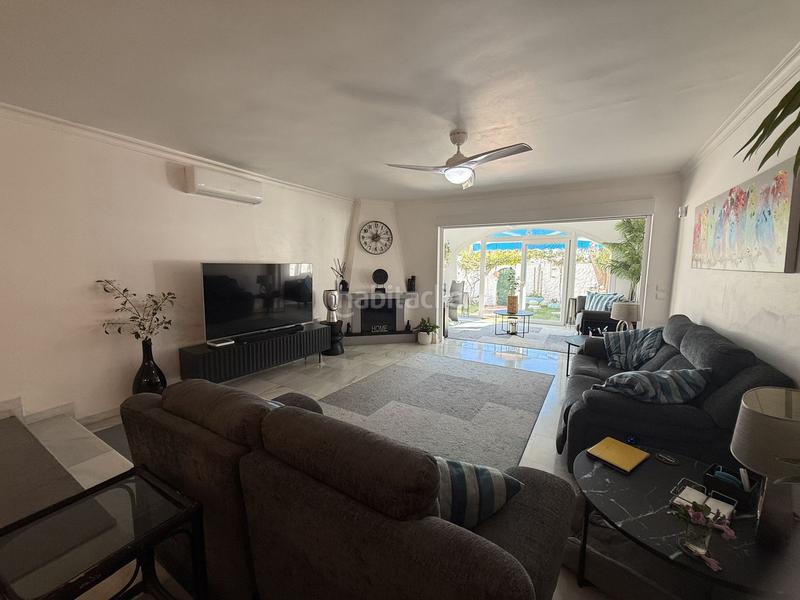 Foto 8825d72d-3f3f-428e-885f-d5cd8d885e31. Semi detached house with parking in Paraiso - Barronal Estepona