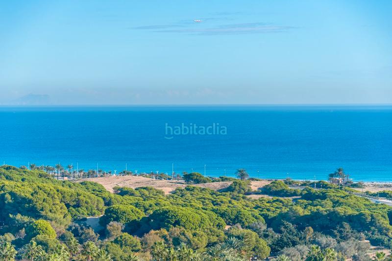 Foto a97faae7-0a37-4b69-a585-f43d46d6c531. Àtic amb aparcament a Monte y Mar Santa Pola