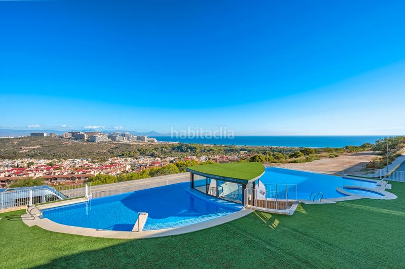 Foto 230b8245-d3f7-43e1-ad5c-f905438af26d. Dachwohnung mit parking in Monte y Mar Santa Pola