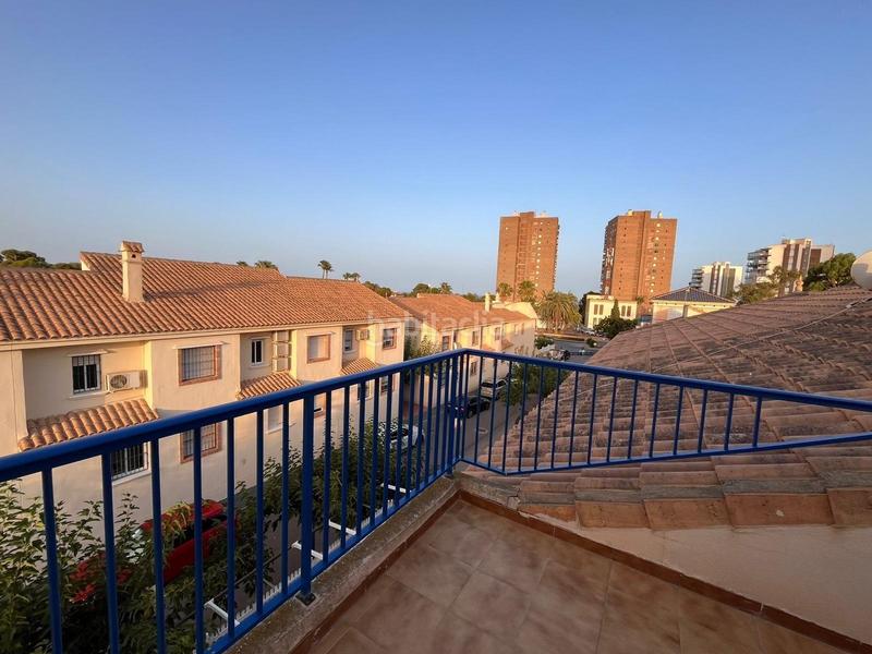 Foto 99938b8e-d39e-4aff-ae94-d9a40d6a6485. Maison jumelée dans Campoamor Orihuela