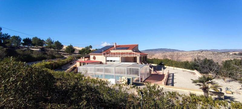 Foto 5b7ec0e8-b6b2-43ce-99af-022c7e5a8bbe. Maison dans Pinoso