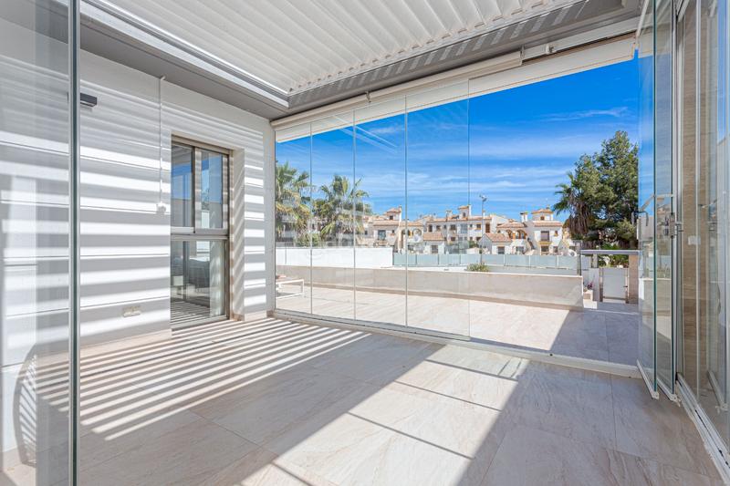 Foto 9a7f3db3-bdf5-41a0-8023-c35284075512. House in Villamartín-Las Filipinas Orihuela