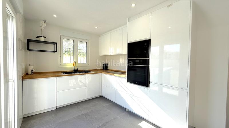 Foto 079ee19a-2683-441c-b3d7-f8b27a721d6e. Casa a La Zenia Orihuela