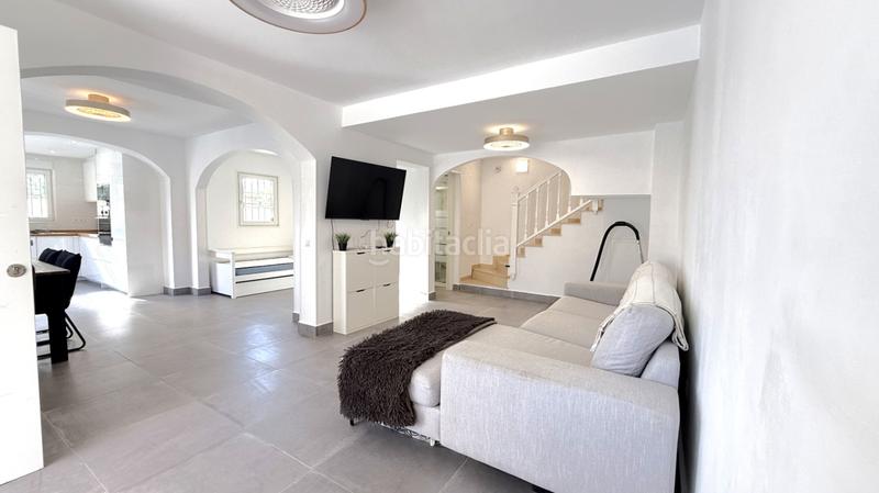 Foto eff1b4a6-82fb-4a41-9da1-09376c9cdc1a. House in La Zenia Orihuela