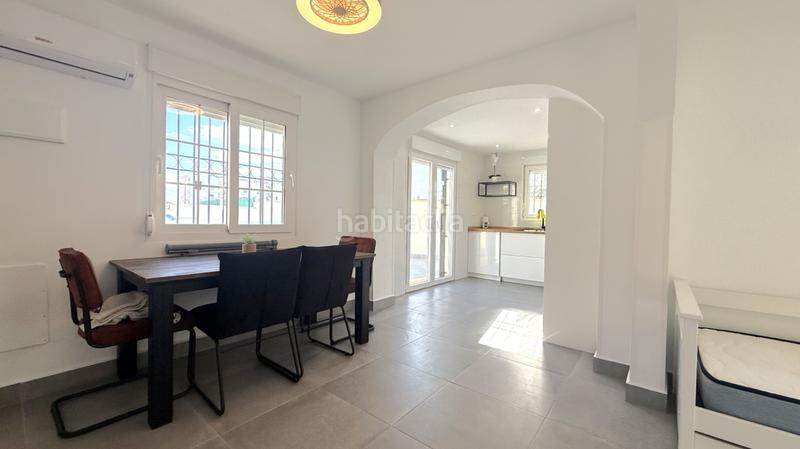 Foto fe8377f3-b3e5-4d97-931f-31802f34e926. House in La Zenia Orihuela