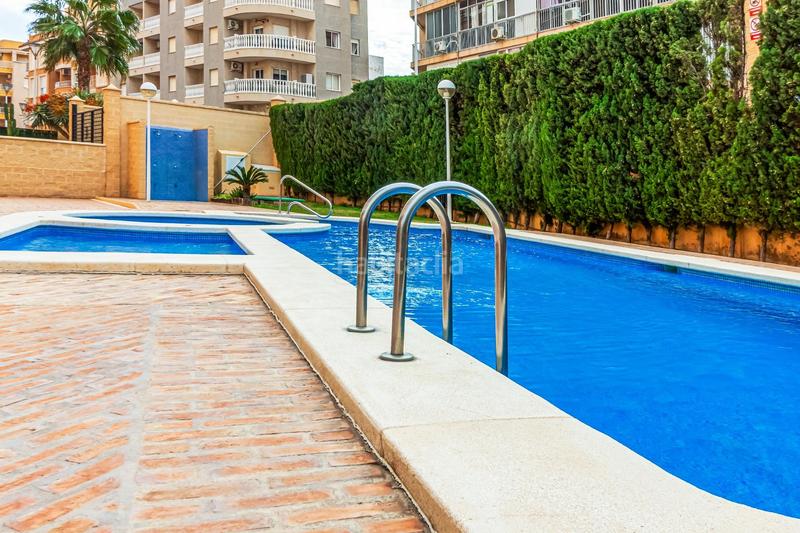 Foto f287e985-80e7-490e-80f7-5fe545245d76. Appartement dans Zona Playa de los Locos Torrevieja