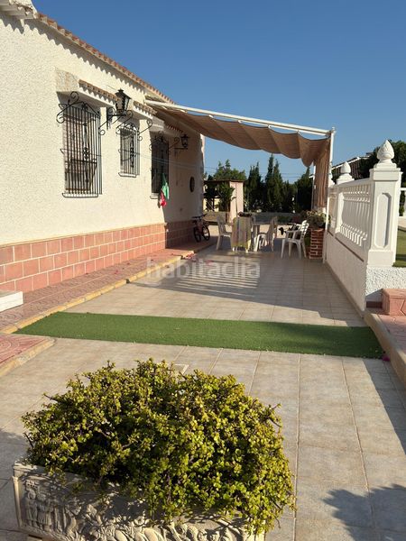 Foto 8568c9a4-37bb-4bd1-8f46-26a6176b4f4b. Casa amb piscina a Albatera