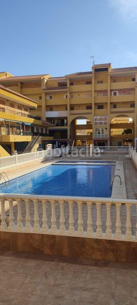 Foto 3d92e5aa-6b7c-4e7c-9ca7-aa14d2c5d8fa. Casa adossada a Los Europeos Torrevieja