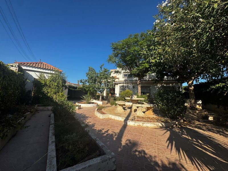 Foto c86c5789-a449-49fb-a5b9-65c07de18869. Casa amb xemeneia piscina a Roche Unión (La)