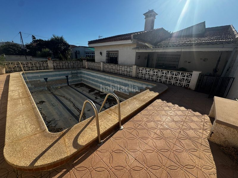 Foto e31ad588-4be5-4a30-b2ce-a1c28d090277. Casa amb xemeneia piscina a Roche Unión (La)