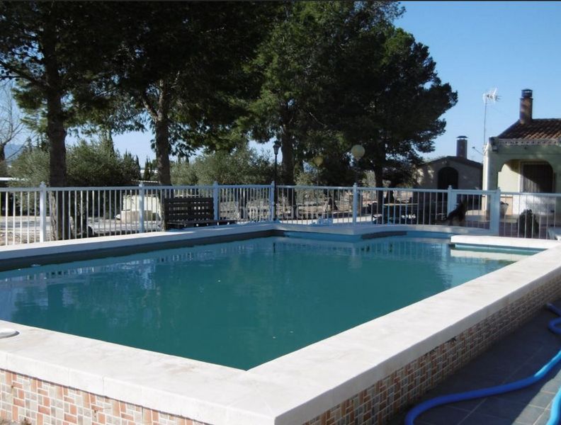 Foto 726bac36-2fc1-48c4-b18b-6162f65693b5. Casa amb aparcament piscina a Yecla