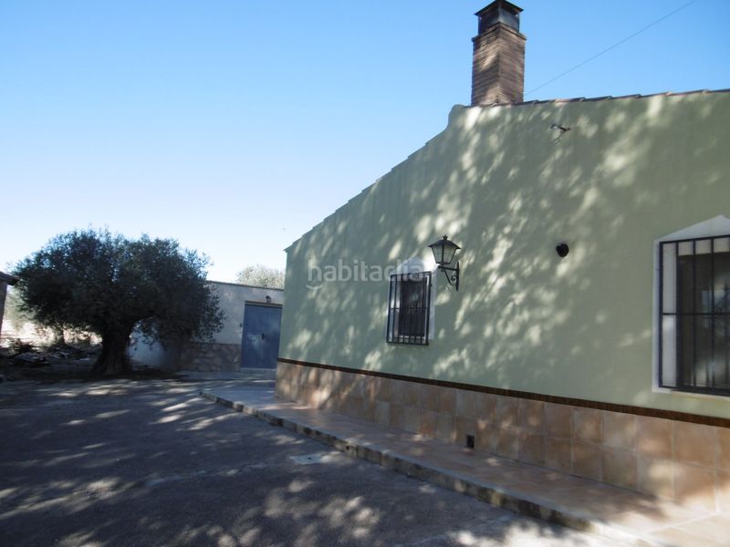 Foto 8b0cb06d-54a5-40b1-8c1c-d1cbc93a0c2f. Casa amb aparcament piscina a Yecla