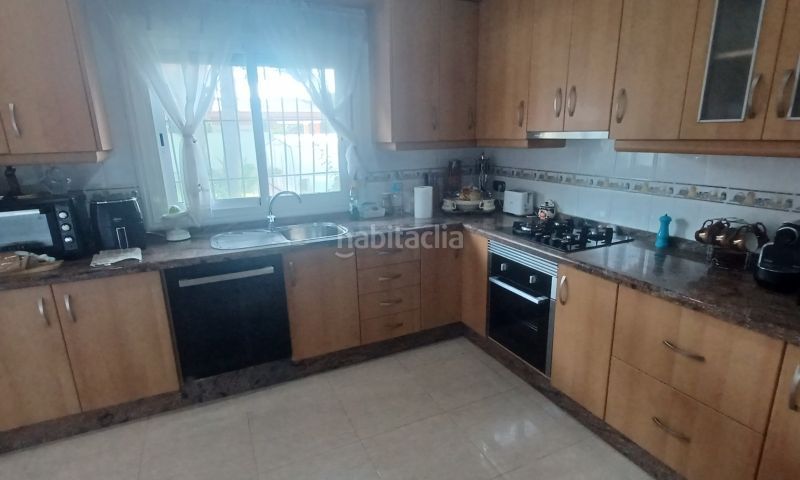 Foto 028e3e85-4a94-4123-88f8-3e4a71282167. Casa amb aparcament piscina a Campoamor Orihuela