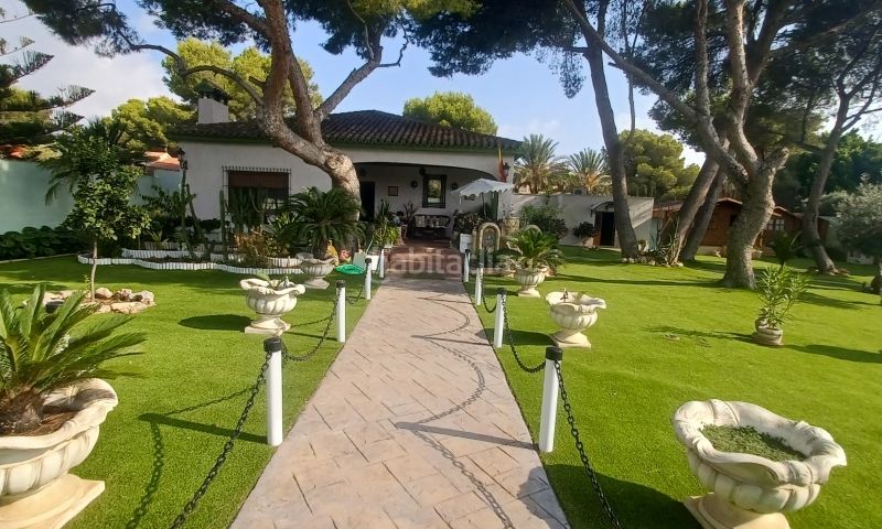 Foto 961e81e5-7188-4ff6-b641-680135706ac0. Casa amb aparcament piscina a Campoamor Orihuela