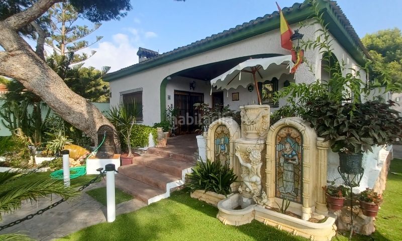 Foto a9eb6949-4202-4c05-933a-56b057975faf. Casa amb aparcament piscina a Campoamor Orihuela