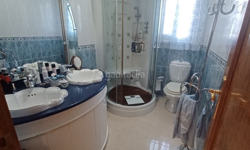 Foto fc96a7fa-5098-4df8-b155-583c7691680a. Casa amb aparcament piscina a Campoamor Orihuela