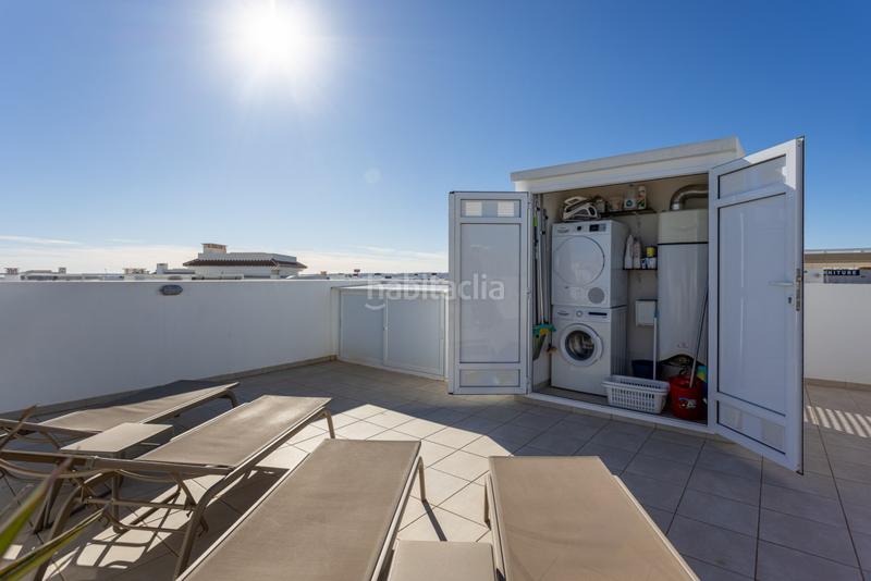 Foto a11ca914-7ce7-44e8-959e-6272c859d669. Àtic amb piscina a Rojales