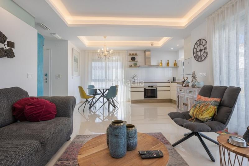 Foto 23705a16-8865-4aa4-b33f-84f06193111d. Àtic amb piscina a Rojales