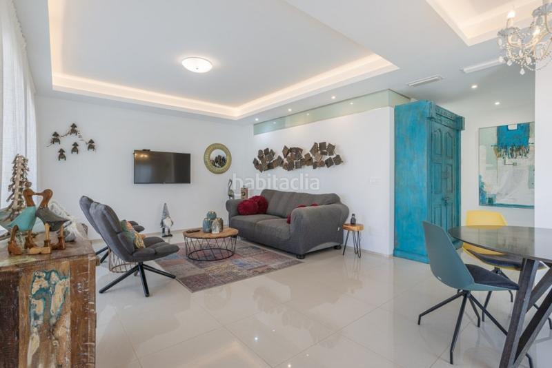 Foto e5e875ac-85d7-4215-a801-bc4225244925. Àtic amb piscina a Rojales