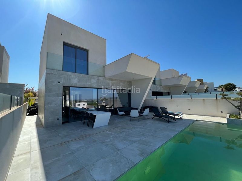 Foto 0f32a779-dc76-4b71-83c2-71db16f86f67. Casa amb aparcament piscina a La Marquesa Rojales