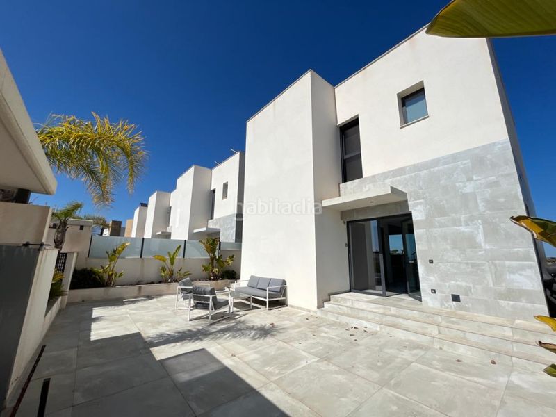 Foto 1a65b5db-c8b8-40fe-be3e-6b92130cb2e6. Casa amb aparcament piscina a La Marquesa Rojales