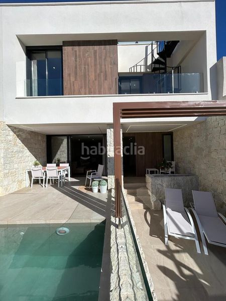 Foto ace02d69-d42e-4bf6-bcc4-a7a3c95b63bc. Casa adossada amb piscina a Dolores