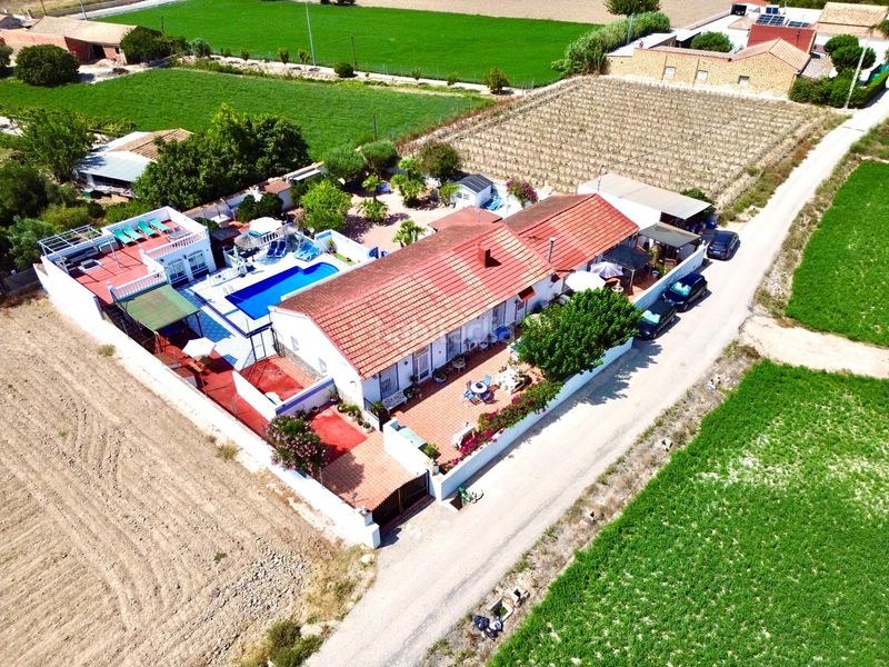 Foto 536baa98-3394-4ba1-a3fc-2ea0d9688120. Casa amb piscina a Dolores