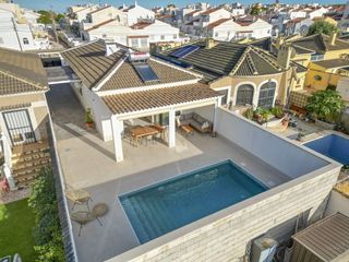 Casa in Zona Carrefour - Urbanizaciones