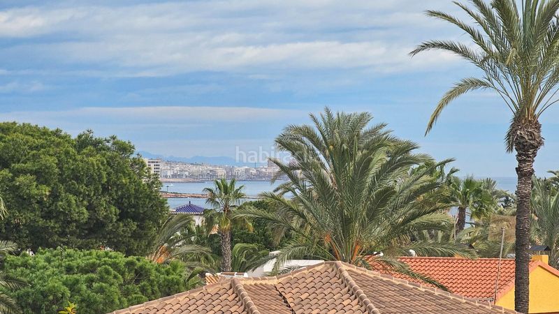Foto 7e3e7d85-dfe2-43a6-ad88-7d2dad353e90. Casa amb piscina a Cabo Roig Orihuela