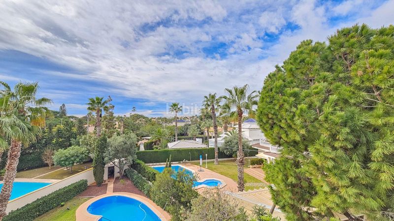 Foto a7ff8f81-d678-42dc-8534-681b776aca1e. Casa amb piscina a Cabo Roig Orihuela