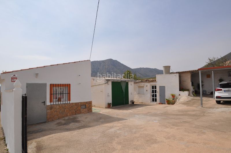 Foto ac143c8f-f41a-4d49-8018-a82343d489c3. Masia amb aparcament a Abanilla