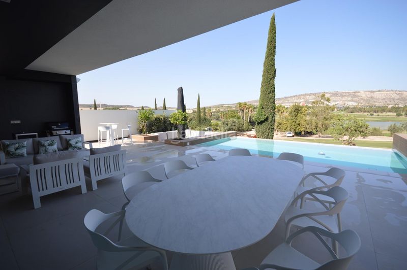 Foto d81025b1-c061-4450-8663-2c6eb068d412. Casa en Algorfa